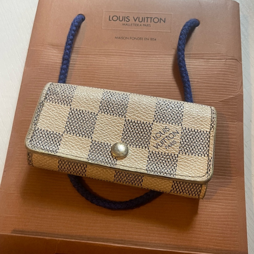 Louis Vuitton Key Holder with Louis Vuitton Gift Bag